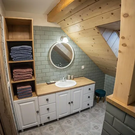 Tri Kocky シャレー *